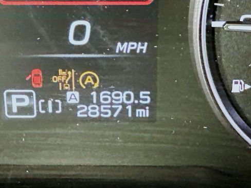 Used 2024 Subaru Crosstrek 2.0i Premium image 19