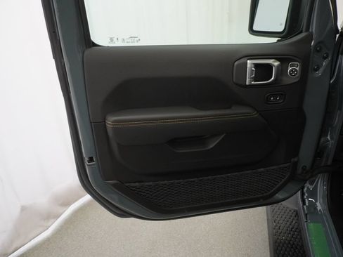 New 2026 Jeep Wrangler Unlimited Sahara AWD/4WD image 28