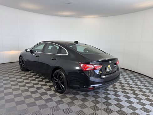 Used 2024 Chevrolet Malibu LT w/ Midnight Edition FWD image 8