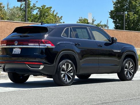 Certified 2026 Volkswagen Atlas Cross Sport SE AWD/4WD image 4