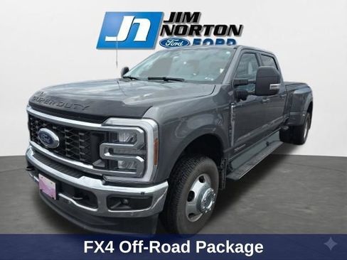 Used 2025 Ford F350 Lariat w/ Lariat Ultimate Package AWD/4WD image 4