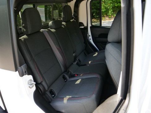 Used 2025 Jeep Gladiator Rubicon w/ Safety Group AWD/4WD image 31