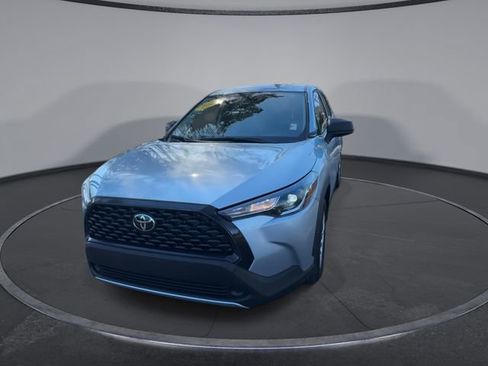 Used 2025 Toyota Corolla Cross L image 5