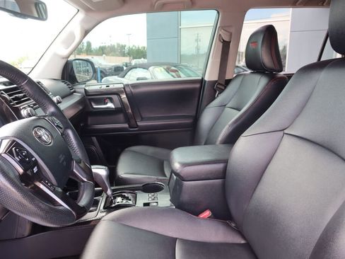 Used 2018 Toyota 4Runner TRD Off-Road Premium image 7