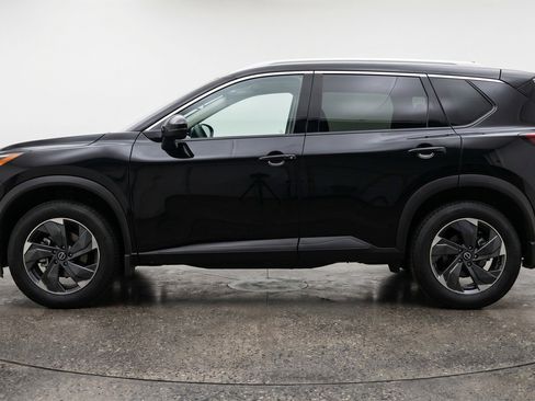Used 2025 Nissan Rogue SV FWD image 5