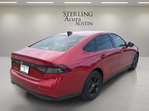 Used 2025 Honda Accord SE image 5