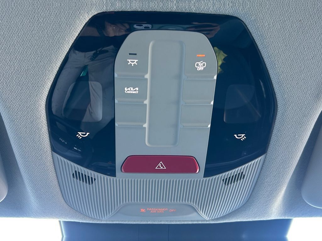 Used 2025 Kia K4 FWD image 32