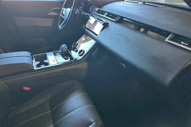 Used 2022 Land Rover Range Rover Velar R-Dynamic S AWD/4WD image 15