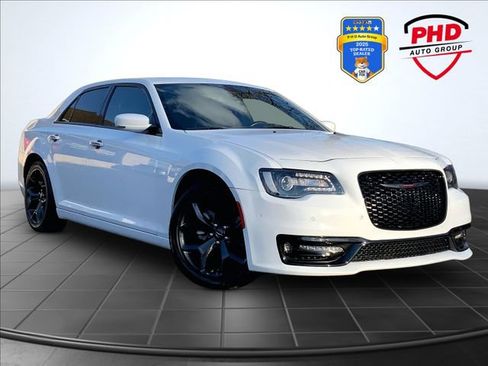 Used 2022 Chrysler 300 S RWD image 1