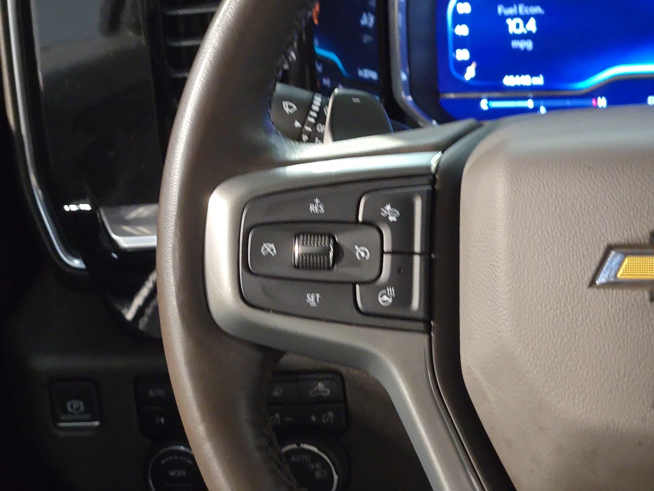Used 2022 Chevrolet Silverado 1500 LT AWD/4WD image 27