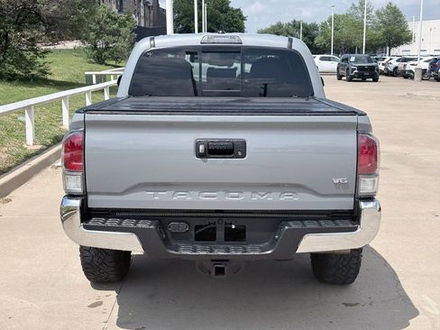 Used 2020 Toyota Tacoma TRD Off-Road image 5