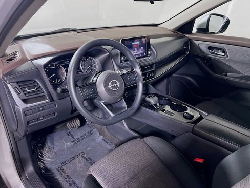 Used 2023 Nissan Rogue SV AWD/4WD image 10