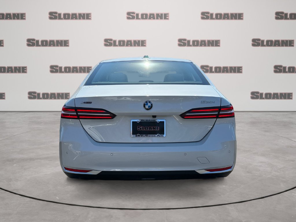 Used 2026 BMW 530i xDrive AWD/4WD image 4