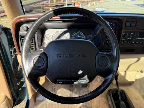 Used 1997 Dodge Ram 1500 Truck 4x4 Regular Cab image 33