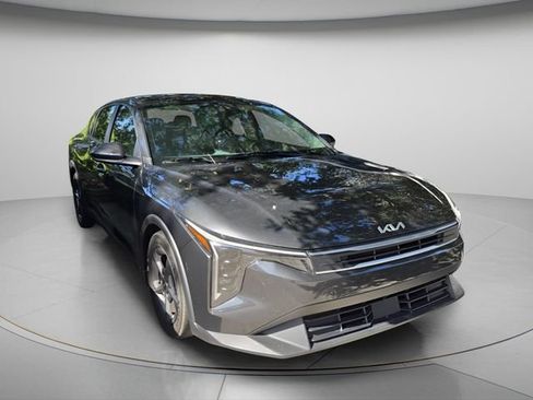 Used 2025 Kia K4 FWD image 4
