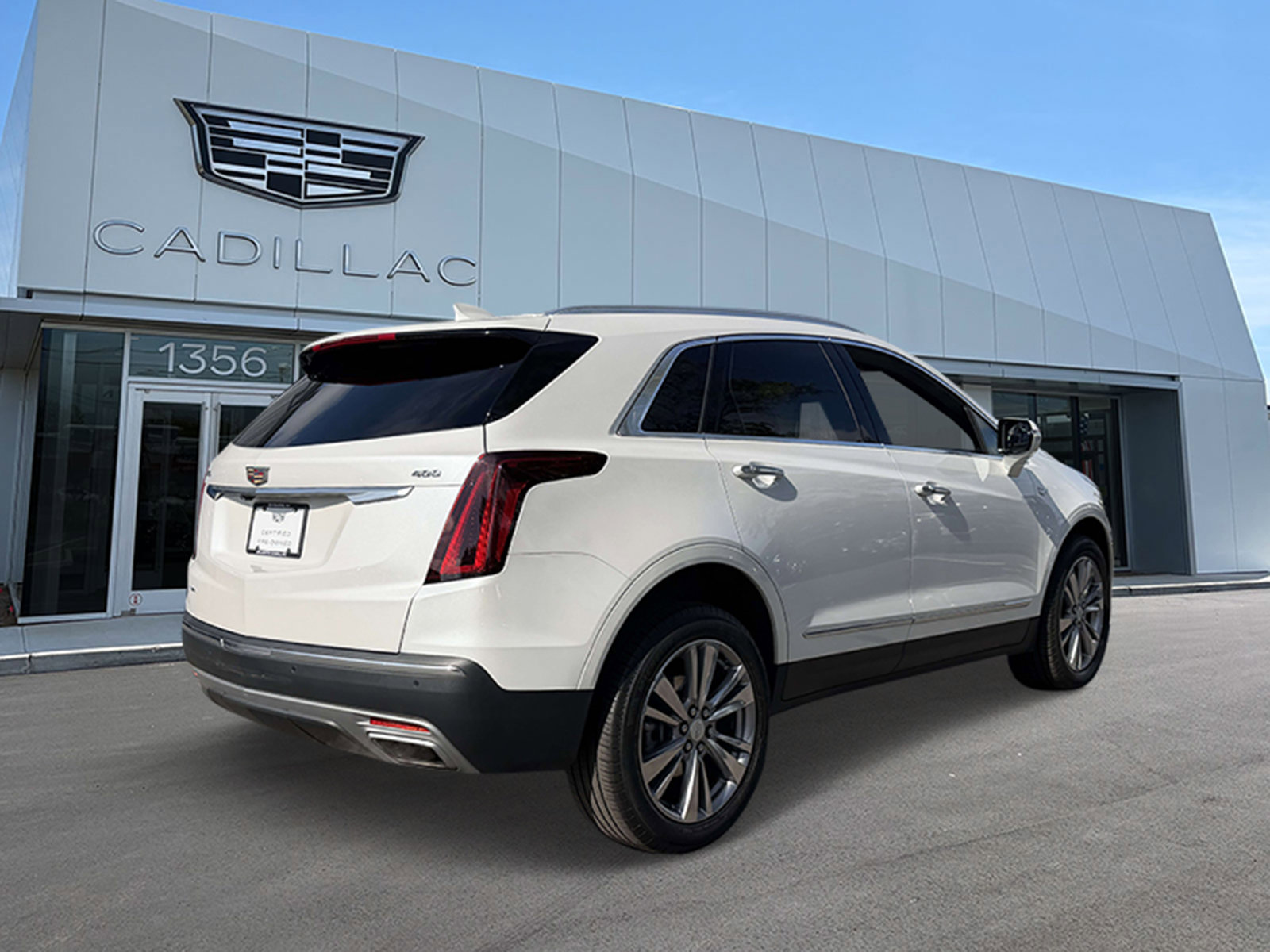 Certified 2024 Cadillac XT5 Premium Luxury AWD/4WD image 5