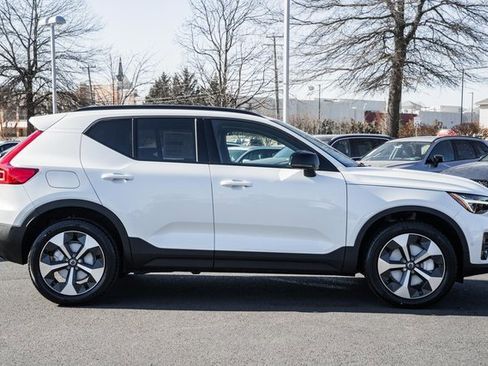 New 2026 Volvo XC40 B5 Plus w/ Protection Package Premier image 4
