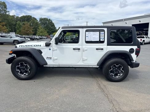 Used 2022 Jeep Wrangler Unlimited Rubicon 4xe w/ Cold Weather Group AWD/4WD image 10