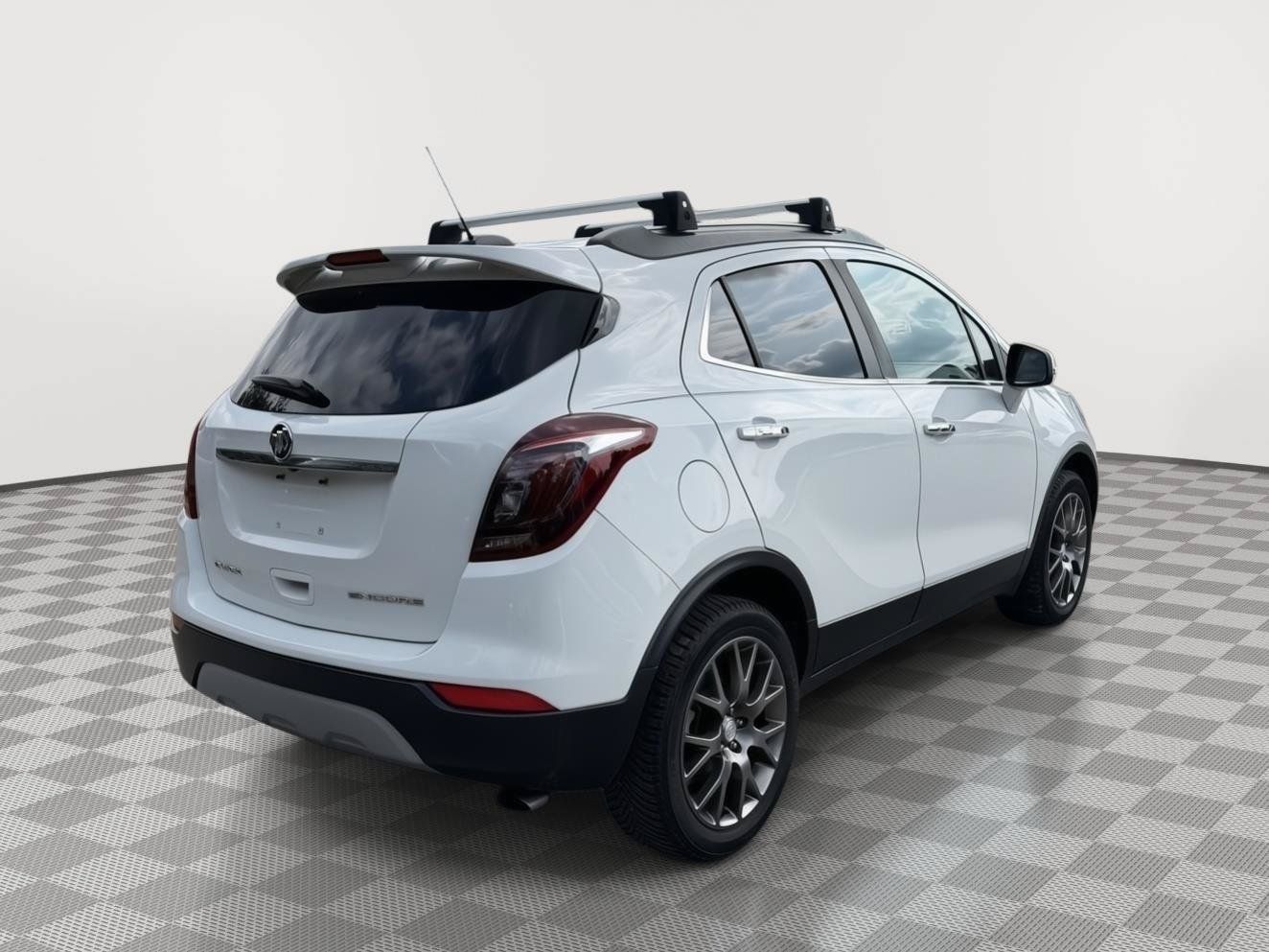 Used 2018 Buick Encore Sport Touring FWD image 5