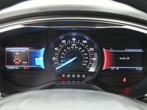 Used 2019 Ford Fusion SE image 18