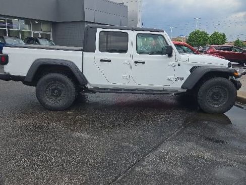 Used 2021 Jeep Gladiator Sport w/ Trailer Tow Package AWD/4WD image 25