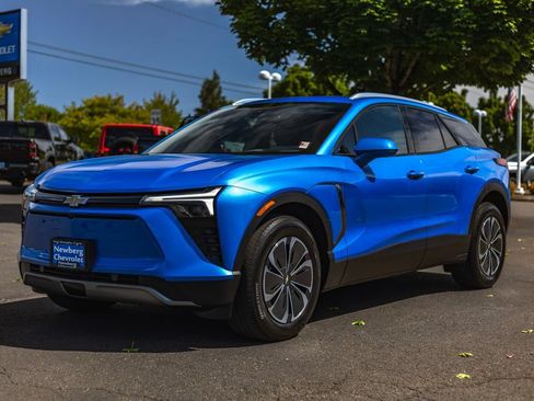 Used 2024 Chevrolet Blazer EV LT AWD/4WD image 5