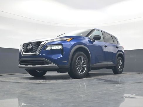 Used 2022 Nissan Rogue S image 19