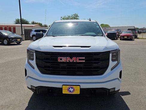 New 2026 GMC Sierra 1500 Elevation image 8