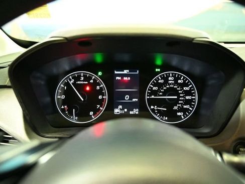 Used 2025 Subaru Crosstrek 2.0i Premium image 37