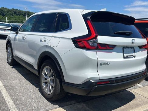 Used 2024 Honda CR-V EX-L image 2