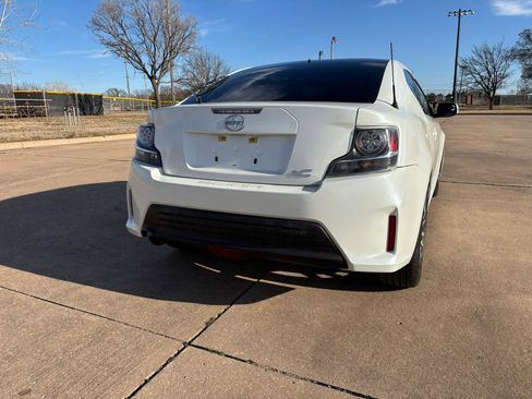 Used 2016 Scion tC image 27