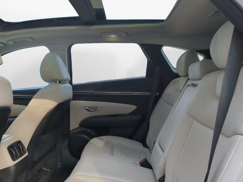 Used 2022 Hyundai Tucson Limited w/ Cargo Package image 15