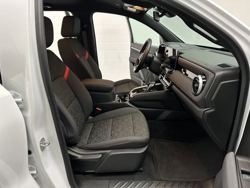 Used 2024 Chevrolet Colorado Z71 w/ Z71 Convenience Package 2 image 23