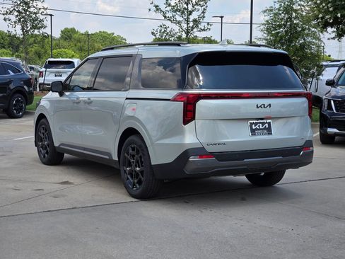 New 2026 Kia Carnival SX w/ SX Dark Edition Package FWD image 4