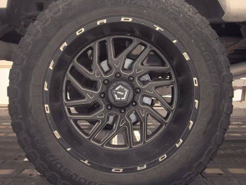 Used 2017 Ford F250 Lariat w/ Chrome Package AWD/4WD image 9