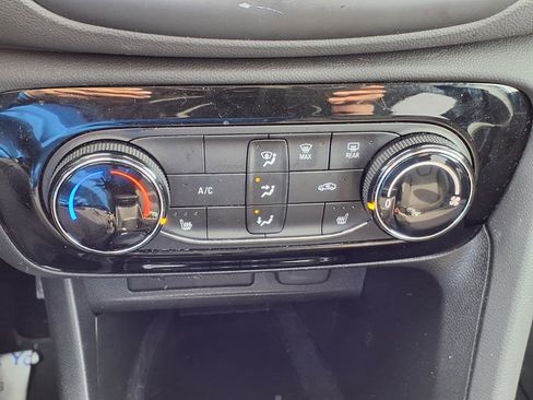 Certified 2023 Buick Encore GX Preferred w/ Cold Weather Comfort Package image 17