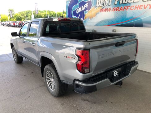 Used 2024 Chevrolet Colorado LT w/ LT Convenience Package II AWD/4WD image 6