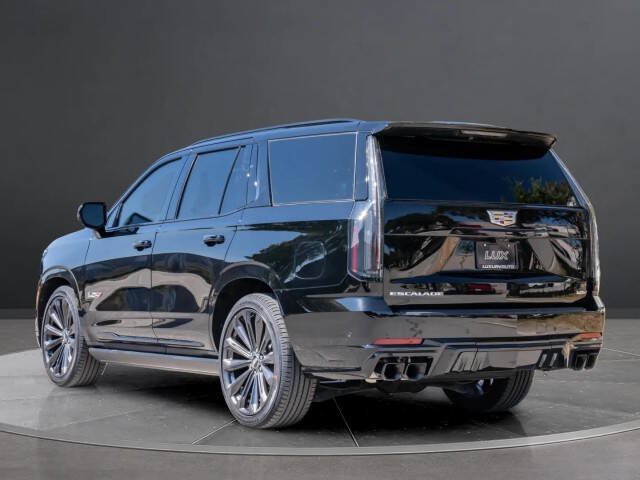 Used 2026 Cadillac Escalade V AWD/4WD image 4