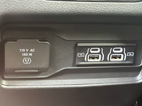 New 2025 Jeep Grand Cherokee L Overland w/ Luxury Tech Group IV AWD/4WD image 21