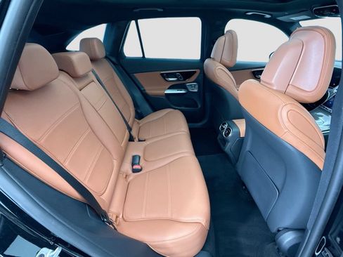Used 2023 Mercedes-Benz GLC 300 w/ Exclusive Trim Package image 21