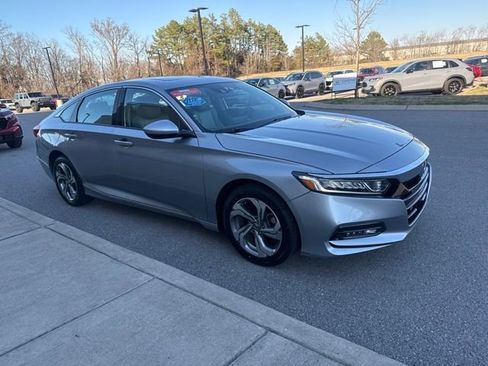 Used 2019 Honda Accord EX image 6