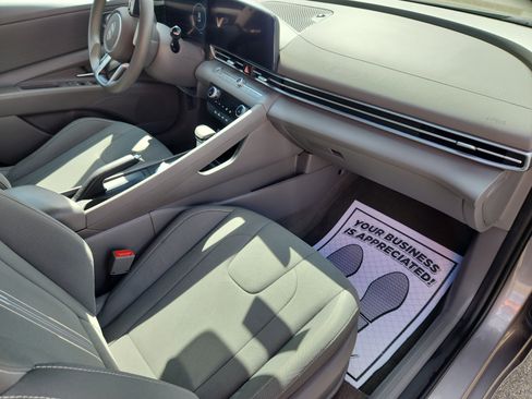 Used 2024 Hyundai Elantra SEL image 22