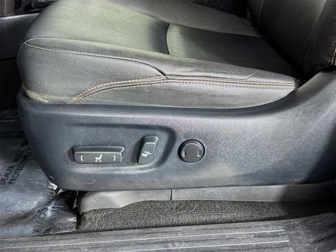 Used 2020 Toyota 4Runner 4WD image 21