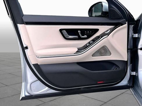 Used 2022 Mercedes-Benz S 500 4MATIC image 19