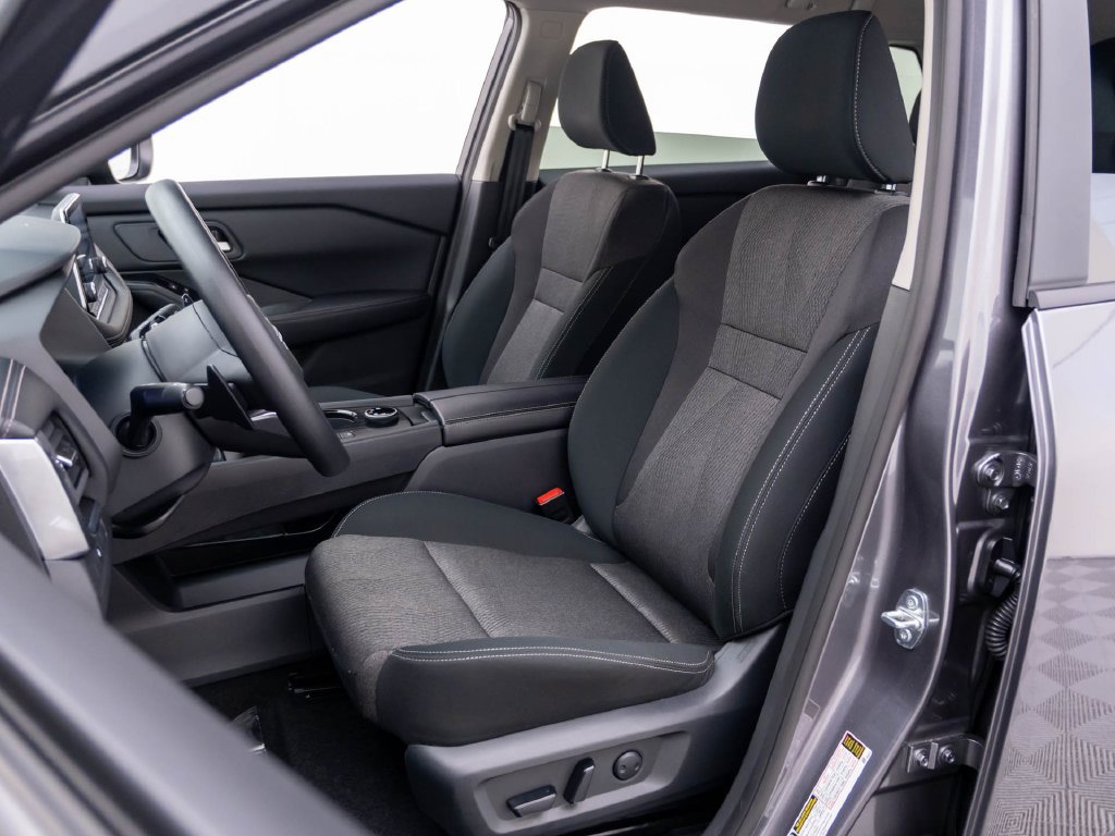Used 2024 Nissan Rogue SV AWD/4WD image 17