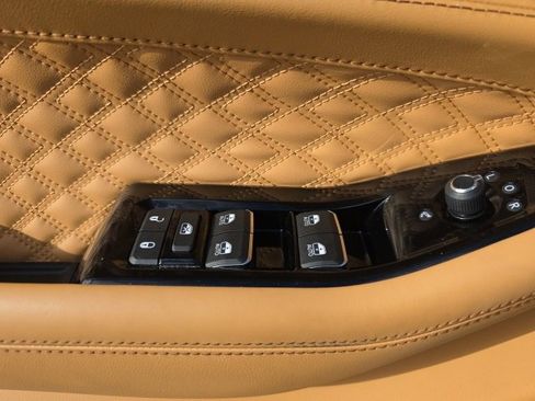 Used 2024 Jeep Grand Cherokee L Summit image 12