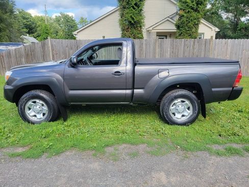 Used 2012 Toyota Tacoma 4x4 Regular Cab image 1