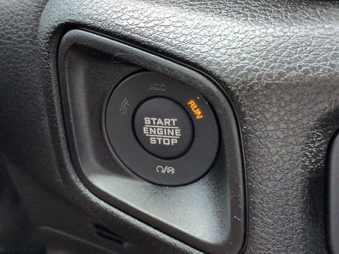 Used 2025 Jeep Gladiator Sport AWD/4WD image 26