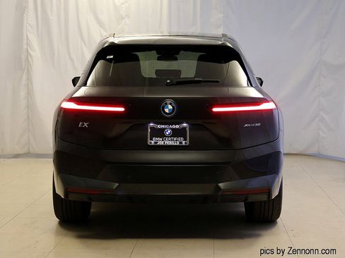 Certified 2025 BMW iX xDrive50 w/ Premium Package AWD/4WD image 7