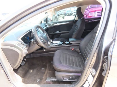 Used 2015 Ford Fusion SE image 24